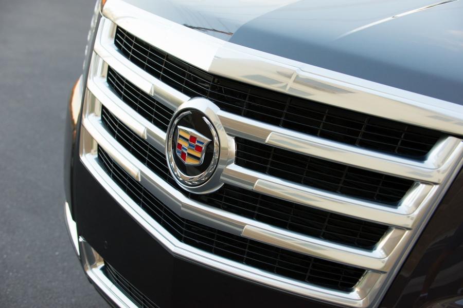  Cadillac Escalade 4WD Luxury 2015 года  (фото 11 из 42)